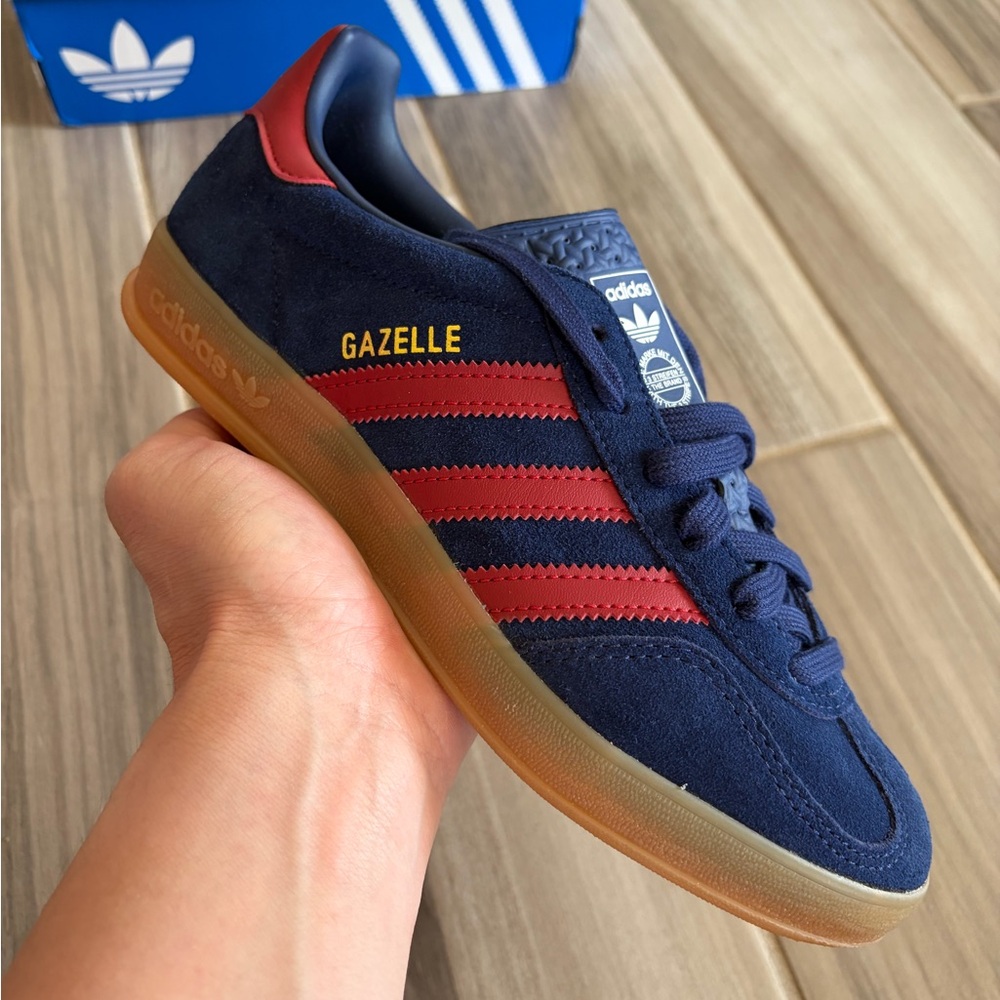 Big Kids' Adidas Originals Gazelle Indoor Shoes - Dark Blue/Red JP8765 - Picture 4 of 7